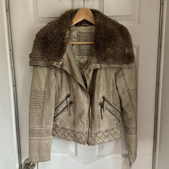 Guess Jacket size: M - Picture 2 of 5